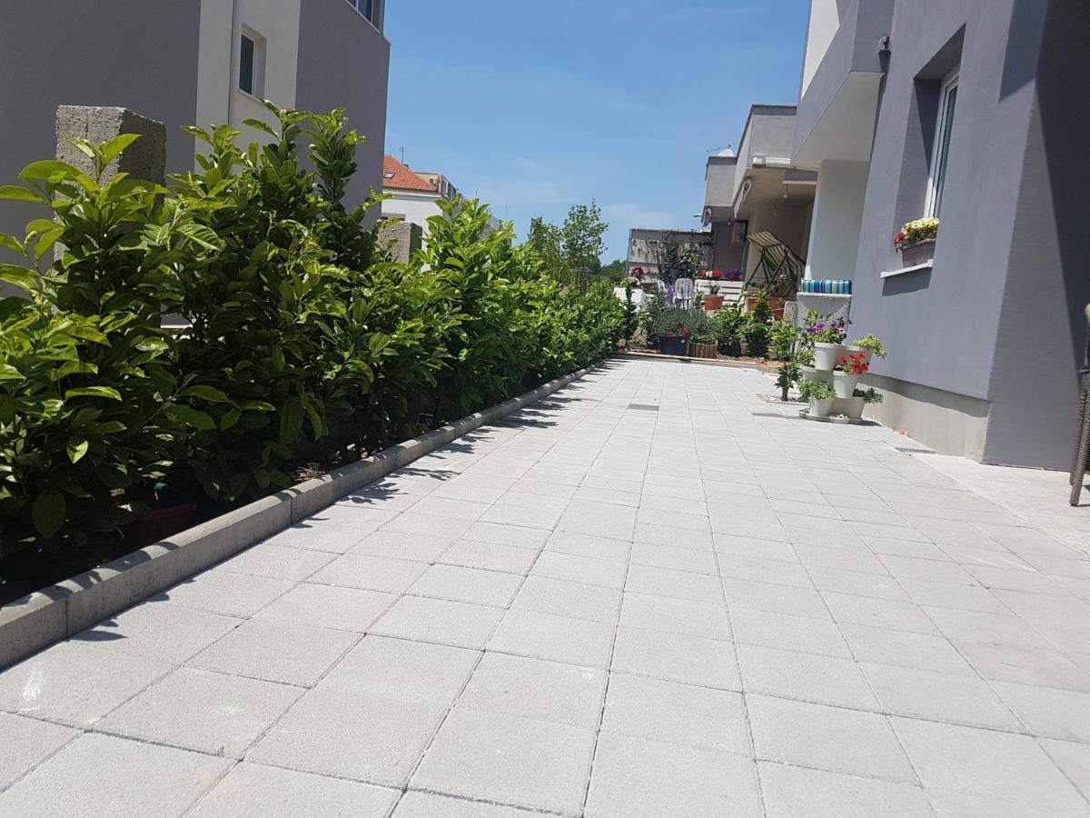מאקרסקה Apartments Marusic מראה חיצוני תמונה