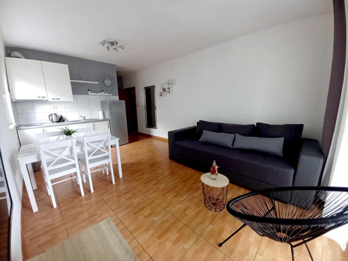 מאקרסקה Apartments Marusic מראה חיצוני תמונה
